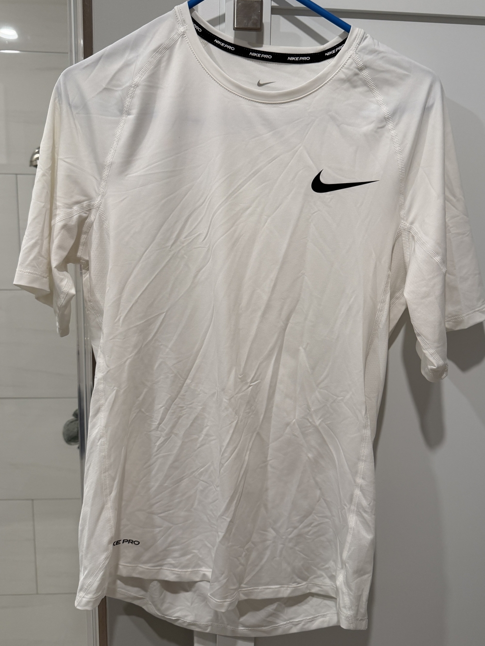 Nike Men’s White Short-Sleeve Dri-FIT Performance T-Shirt, Slimfit, Size Medium